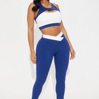 Set Activo Deportivo con Detalle de Corte y Cintura Alta