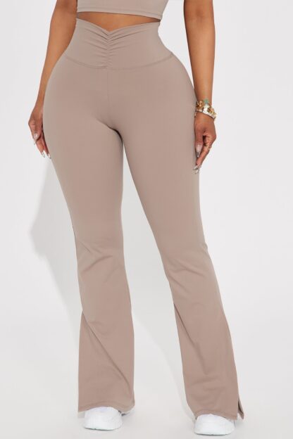 Pantalones de Yoga Activos con Cintura Alta y Detalles Fruncidos - Image 15